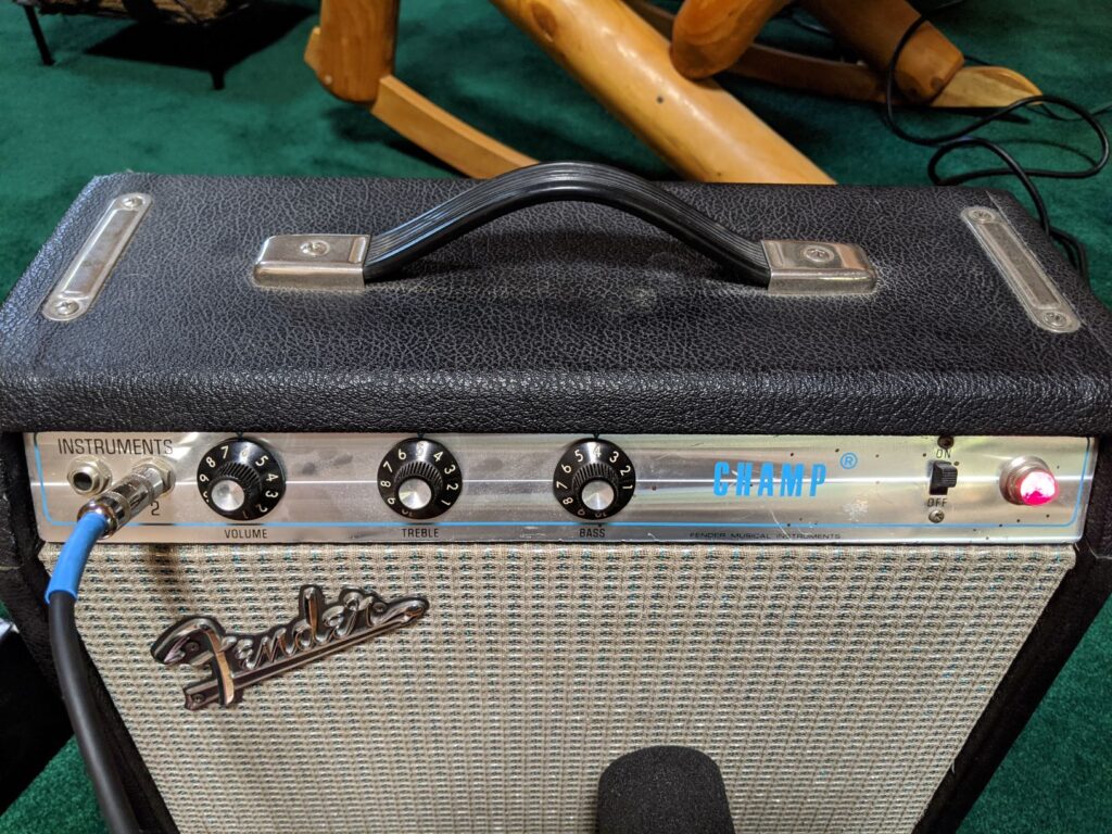 Fender Champ CS 336 Breaking