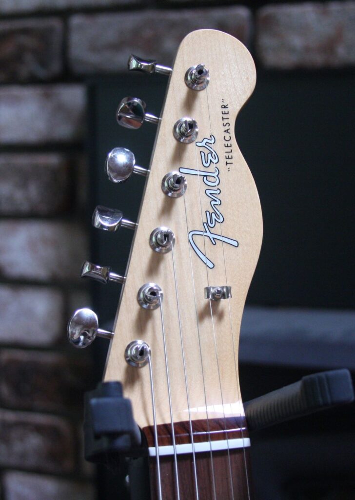 Fender Classic Player Baja '60s Headstock Front